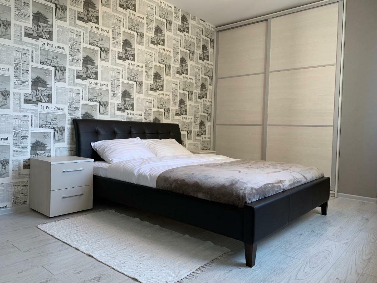 West street LUX Apartments Kiev Buitenkant foto