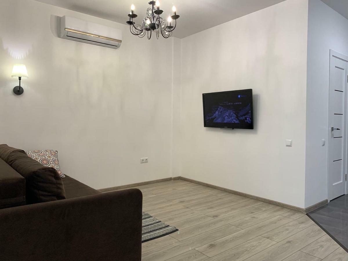 West street LUX Apartments Kiev Buitenkant foto